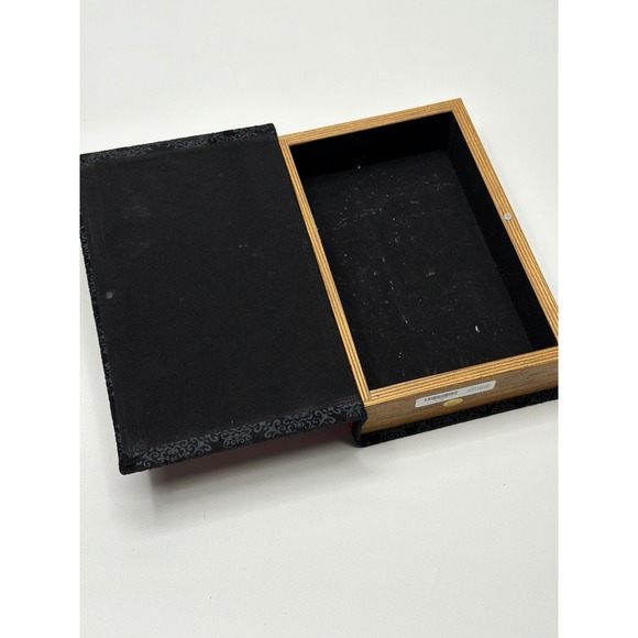 Dracula Bram Stoker Embroidered Velvet Book Box Black Red Gothic Decor Stash Box - Picture 5 of 6